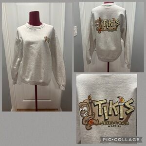 Gray vintage crewneck Tiki's Grill & Bar Sweatshirt Small